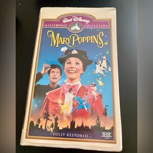 Walt Disney Masterpiece Collection Mary Poppins 1998 VHS Clamshell Edition